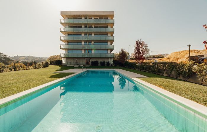 Amazing Pool Apartments by Vacationy