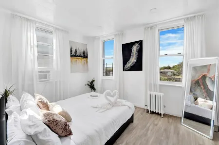 Luxury Living in the Heart of NY!