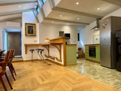 Spacious Rome Loft in Aventine Area Hotels in 