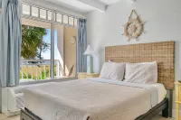 Palm Terrace Waterfront Htd Pool Hot Tub Tennis - balcony