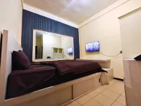 Roomy Guesthouse Hotels in Lowokwaru