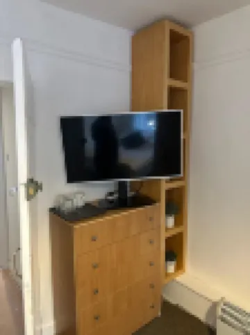 Ferryboat Inn Hotels in Pangbourne