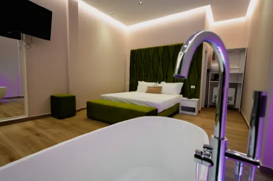 Lumeris lakeview Suites and SPA