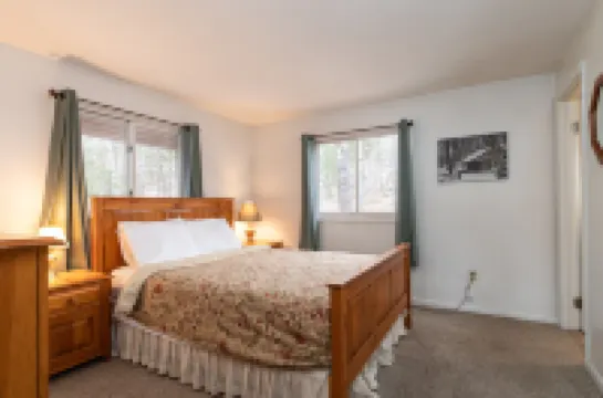 Bear Hill Cabin 4 Bedroom Cabin