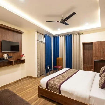 Hotel Kamal Palace Lucknow