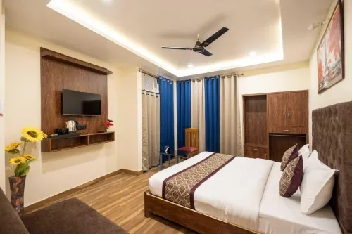 Hotel Kamal Palace Lucknow