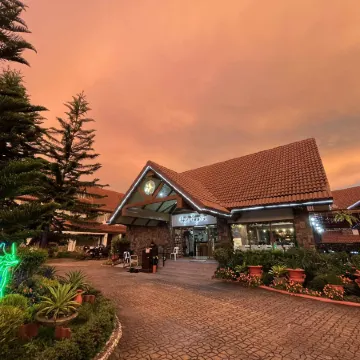 Elliannah Pines Hotel