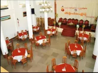 Mya See Sein Hotel - parking