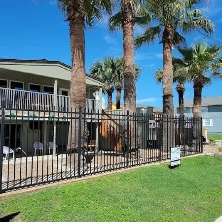 Bahama Mama House 4 Bedroom Home by RedAwning