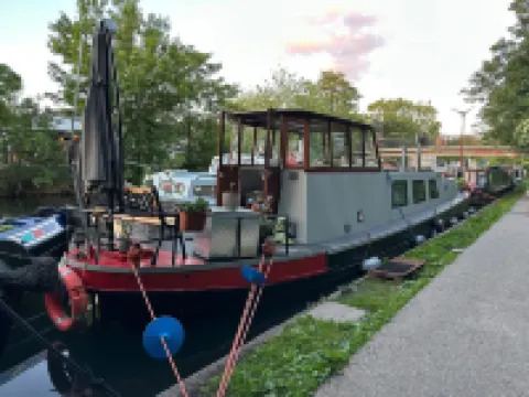 London Dutch Barge - Sleeps 3 & Cosy Fireplace