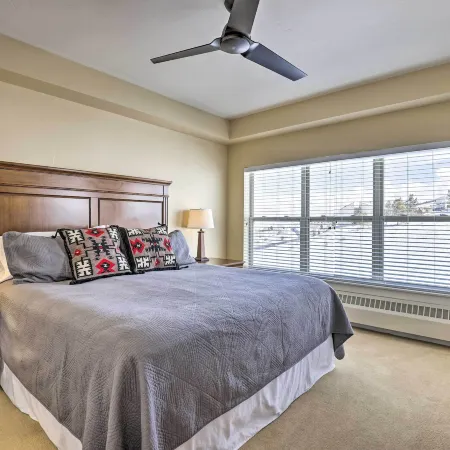 Granby Base Camp Escape w/ Balcony: Ski-in/Ski-Out