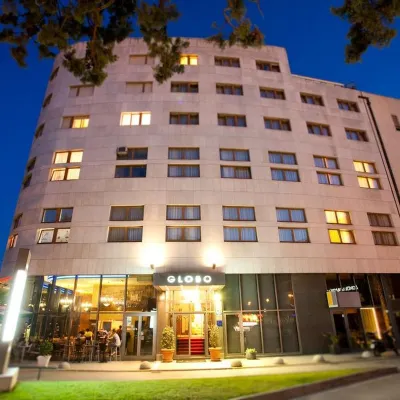 Hotel Globo Отели рядом с достопримечательностью «Пляж Касджуни»