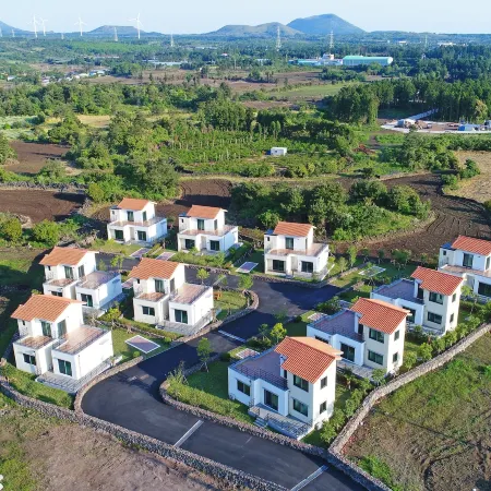 Dream in Jeju Отели рядом с достопримечательностью «Тематический парк Sunrise Lands»