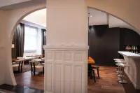 Le Grand Balcon Hotel