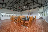 Treebo Windsong Resort Munnar, Tea Plantation View