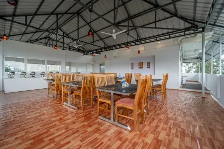 Treebo Windsong Resort Munnar, Tea Plantation View