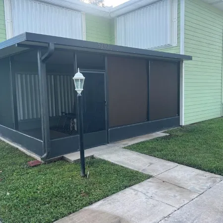 Beautiful 2/2 townhome across from world class Lake Okeechobee Bass fishing ! Отели в г. Окичоби