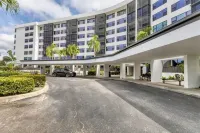 Enjoy the crystal white sands of Siesta Key!