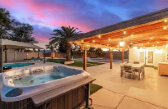 Chandler oasis with pool & hot tub