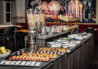 Grimms Hotel Hanau - breakfast