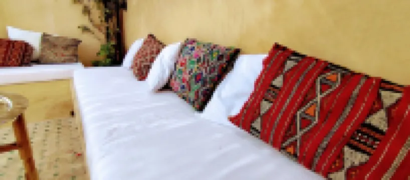 Dar Sghira: Private Fully Renovated Small Riad, Rooftop, Heart of Medina, Fiber