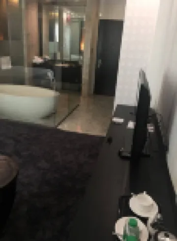 100m to Walking st, Clubs ,bars & Restaurants, 2 Portable Air-air-conditioners,