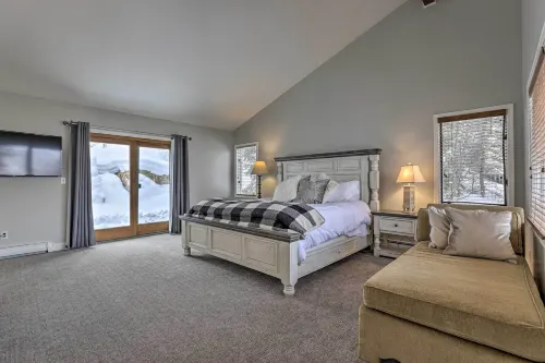 Avon Duplex w/ Hot Tub: Near Vail Hiking & Golf! - Lejligheder