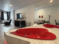 Hotel Motel la Marquise - Hot Tub