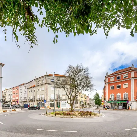 April Square Guesthouse by Lisbon with Sintra