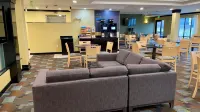 Holiday Inn Express & Suites DETROIT NORTH - TROY by IHG - breakfast