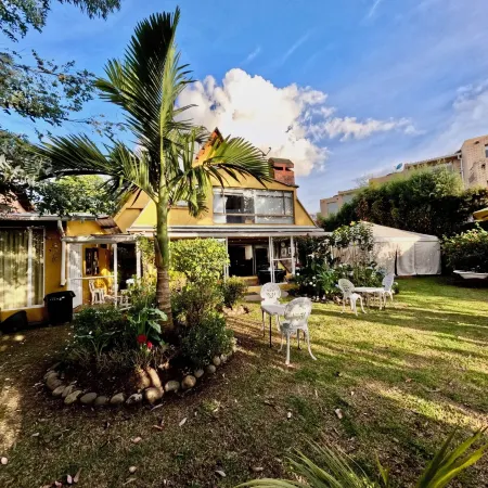 Casa Iris