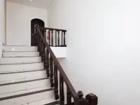 RedDoorz @ Wiyung 2 Hotels in Wiyung