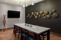 Toronto Airport Marriott Hotel - 4-Star