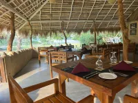 Saffron Lake Yala - breakfast