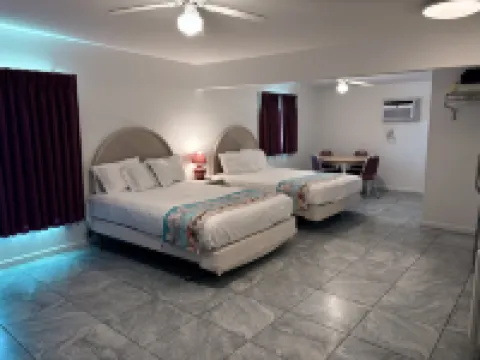 Apollo Motel