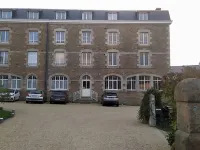 Apartment House T3 RDC garden near beaches and shops Hotele w: Trebeurden