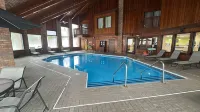 SureStay by Best Western Grove City - Pools