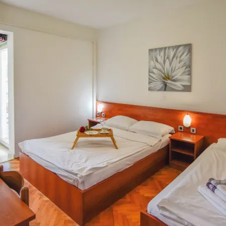 Apartments Jacqueline Hotels in Pakoštane