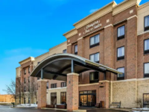 底特律坎頓歡朋套房酒店 坎頓酒店