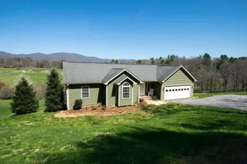 Scenic 4BR w Deck Farm Views Near Asheville - 4-Star