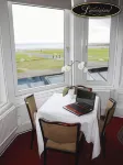 Lauriston Hotel - parking