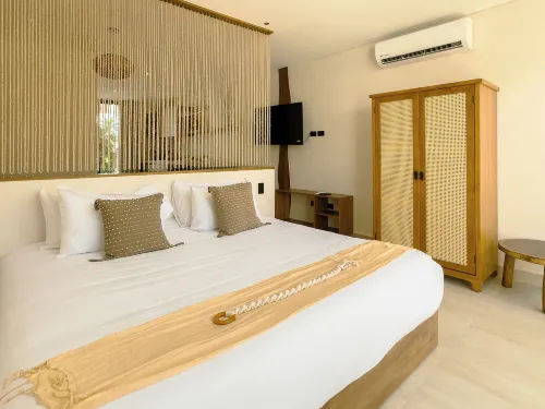 Elements Condos - 3-Star