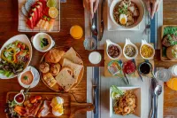Coral Tree Villa Huahin - Desayuno