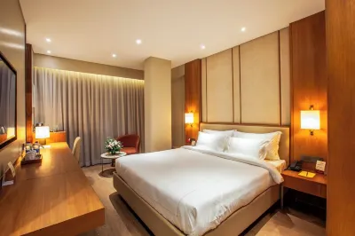 Purple Elephant Luxury Business Hotel Hotels near Cochin Shipyard