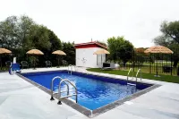Auberge l'Ambassadeur - piscine