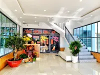 Hero Hostel & Billiards