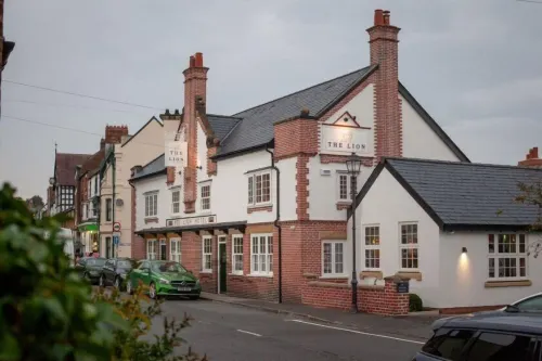 The Lion at Malpas - acceptant les animaux