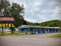 Scotty's Motel Hotels in Munising