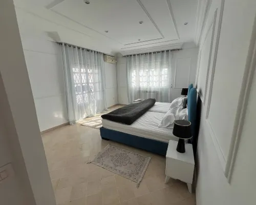 Charming 600sqm Villa With a Large Garden & Pool Hotels in Soukra