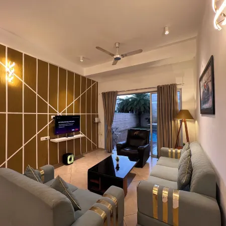 Touchwood 4 BHK with Pvt Pool by Stellar Stays